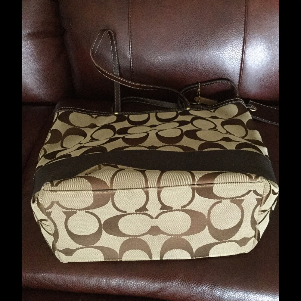 Coach Signature Canvas and Leather Tote Bag in Khaki Brown - Picture 3 of 8